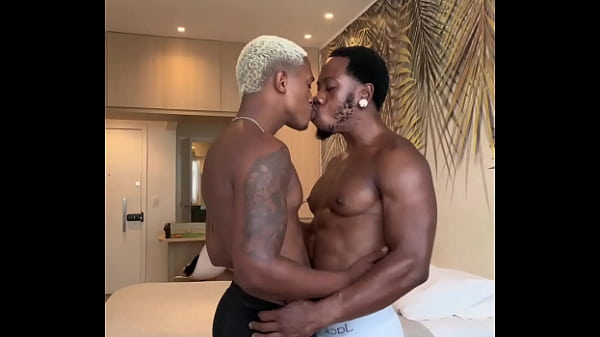 Ganhando leite na boca. – Free