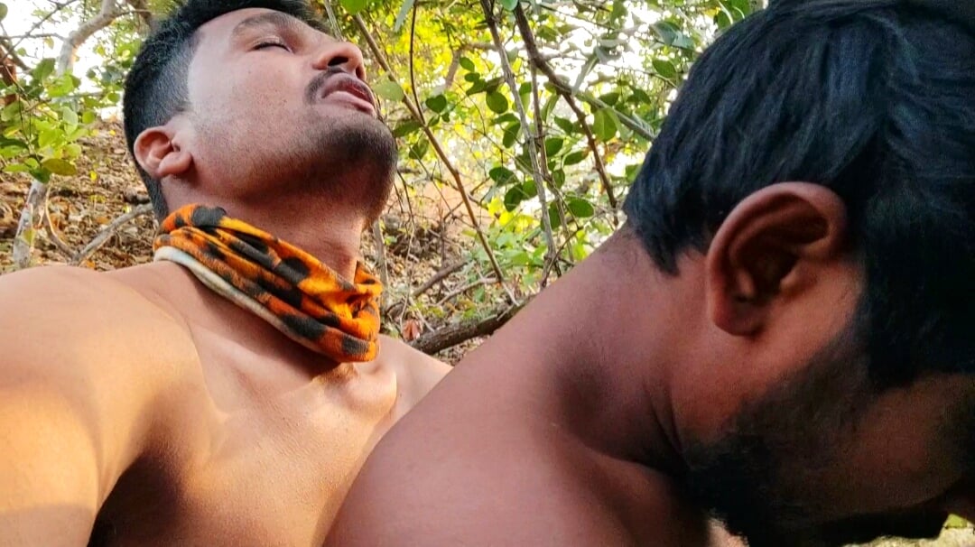 Indian Gay – Fast Time He is a Village boy and he is young and now he is busy fucking in the jungle Forest Sex.